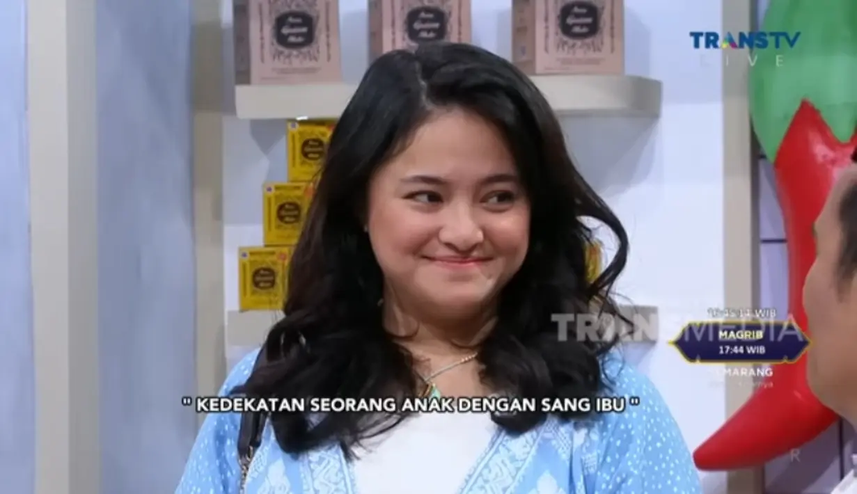 Setelah rumah tangganya dengan Ben Kasyafani kandas, hak asuh Sienna jatuh ke mantan suaminya. Sienna tinggal bersama dengan Ben Kasyafani dan ibu sambungnya. Marshanda mengaku kangen perannya sebagai seorang ibu yang tak bisa dijalani. [Youtube/TRANS TV Official]