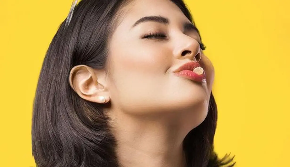 Kecantikan Aurelie bikin netizen gagal fokus banget. Identik dengan rambut panjang, Aurelie pernah memiliki rambut pendek saat kecil.(Instagram.com/aurelie)