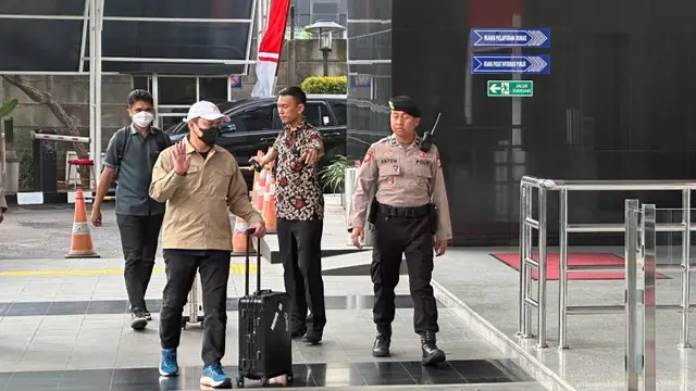 Bupati Kolaka Timur Abdul Azis