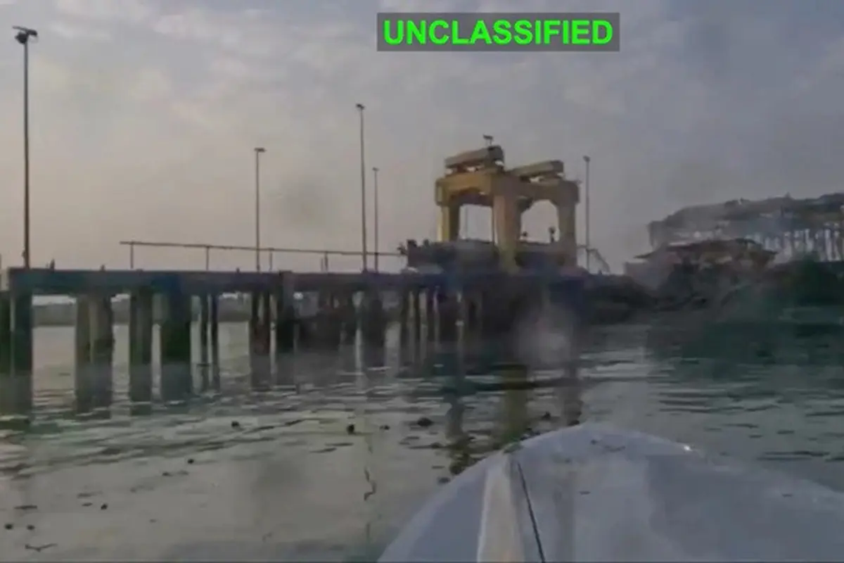 Gambar dari video yang dirilis CENTCOM memperlihatkan rekaman dari kapal nirawak permukaan Corsair, yang juga disebut drone serang satu arah, saat mendekati Pangkalan Angkatan Laut Bandar Abbas, Iran, pada 12 Juli 2026.
