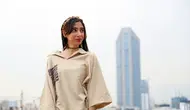 Pakaian Kebesaran Jangan Langsung Dipotong, Coba Trik Styling Ini