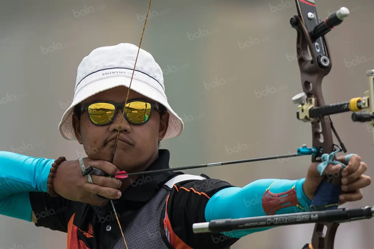 Riau Ega Agatha