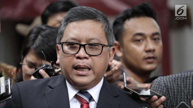 Bicara Soal Azwar Anas, Sekjen PDIP Keluarkan Air Mata