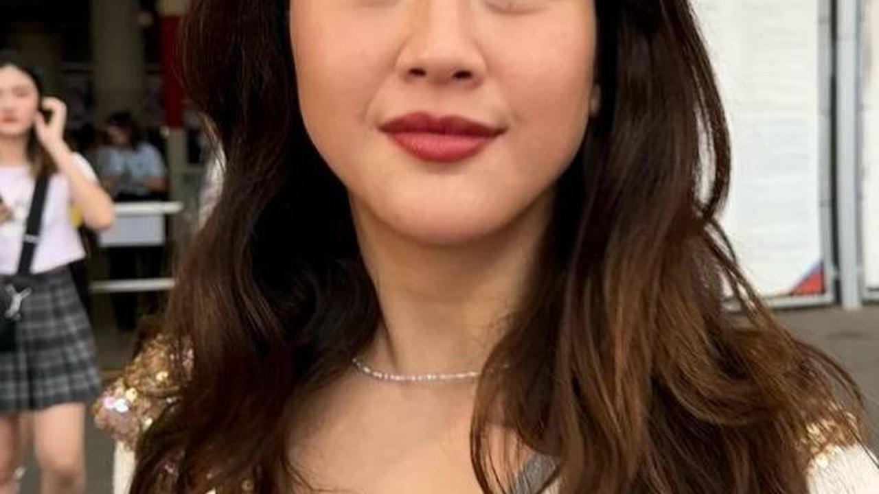 Cantik Mempesona, Berikut Ini 8 Potret Sherina Nonton Konser Taylor Swift di Singapura
