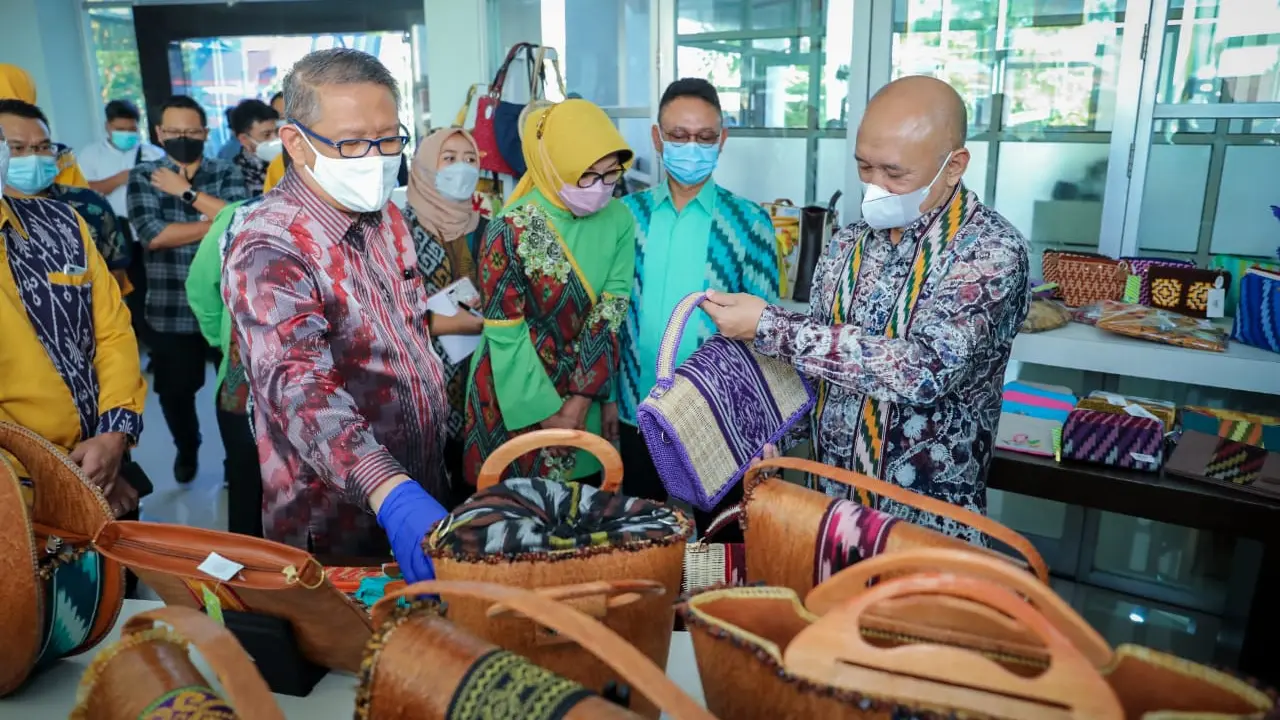 Cetak Local Champion MenkopUKM Dorong Pemda Kembangkan Produk UKM Unggulan
