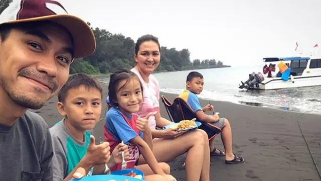 Donna Agnesia dan Darius Sinathrya