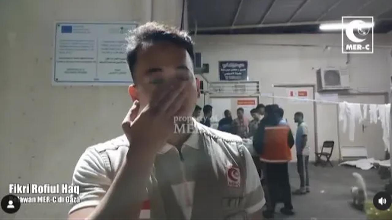Lebih lanjut, Fikri mengatakan bahwa aroma wangi dari tubuh para syuhada ini keluar tiada henti. <br>