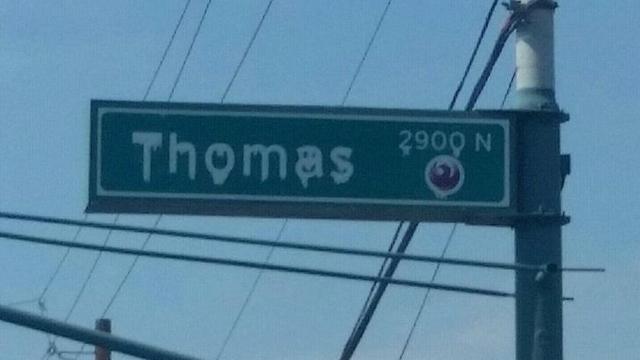 7 Potret Fasilitas Umum Meleleh Kerena Cuaca Panas Ini Bikin Ngeri