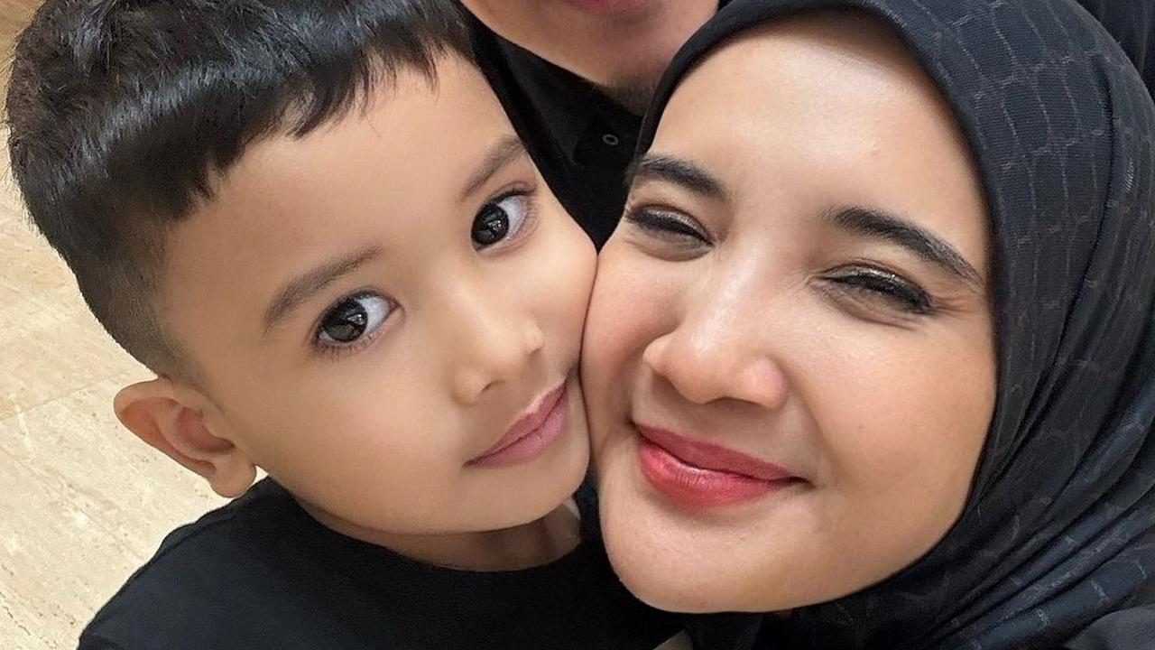 Parenting a la Nagita Slavina, Zaskia Sungkar, dan Asmirandah, Kunci Membesarkan Anak di Era Digital