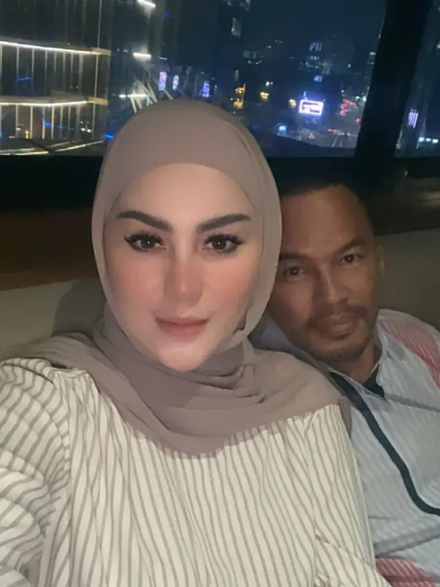 7 Potret Terbaru Jennifer Dunn dan Faisal Haris yang Masih Kerap Jadi Sorotan