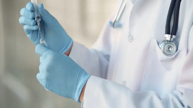 Sebanyak 4,7 Juta Dosis Vaksin Covovax dan Pfizer Tiba di Indonesia