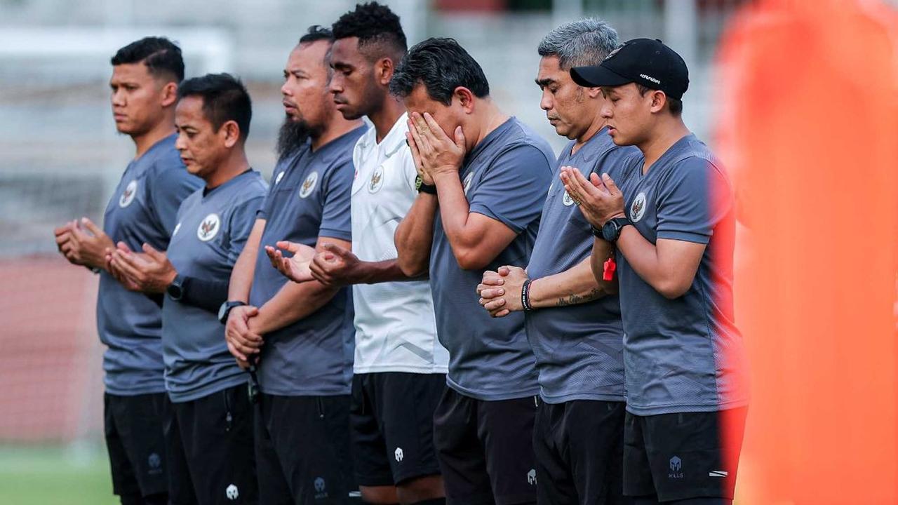<b>Diawali dengan Doa</b><br>