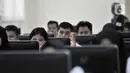 Ekspresi peserta saat mengikuti Seleksi Kompetensi Dasar (SKD) berbasis Computer Assisted Test (CAT) untuk CPNS Kementerian Agraria Tata Ruang/Badan Pertanahan Nasional (ATR/BPN) di Kantor BKN Regional V, Jakarta, Senin (27/1/2020). Seleksi berlangsung 27-31 Januari 2020. (merdeka.com/Iqbal Nugroho)