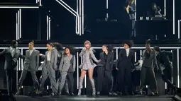 Ini menandai tur pertama Swift sejak Reputation Stadium Tour pada 2018, karena Lover Fest 2020 miliknya dibatalkan bahkan sebelum dimulai karena pandemi COVID-19. (AP Photo/Ashley Landis)