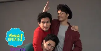 Band yang digawangi oleh kakak beradik, Mikha, Reuben, dan Mada ini punya cerita sendiri saat mereka latihan atau ambil sebuah keputusan.