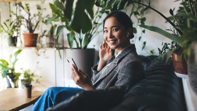 wanita juli menguatkan mental