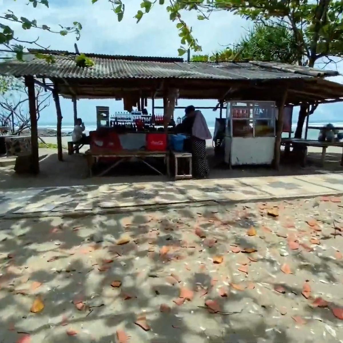 Pantai Cipatujah