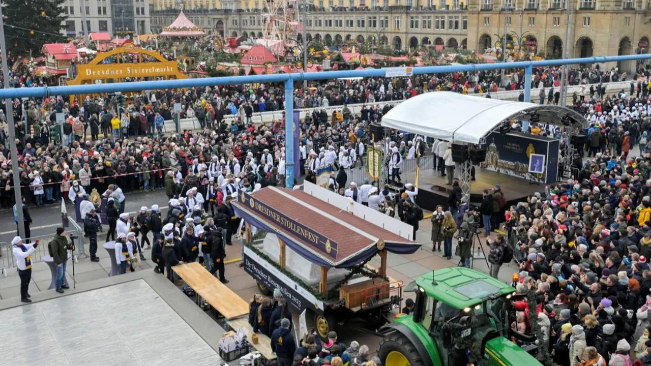 Menjelang perayaan Natal, sebuah tradisi unik digelar di Kota Dresden, Jerman timur. <br><br>Ribuan orang terlihat memadati perayaan yang sudah menjadi bagian dari tradisi masyarakat di sana. <br>
