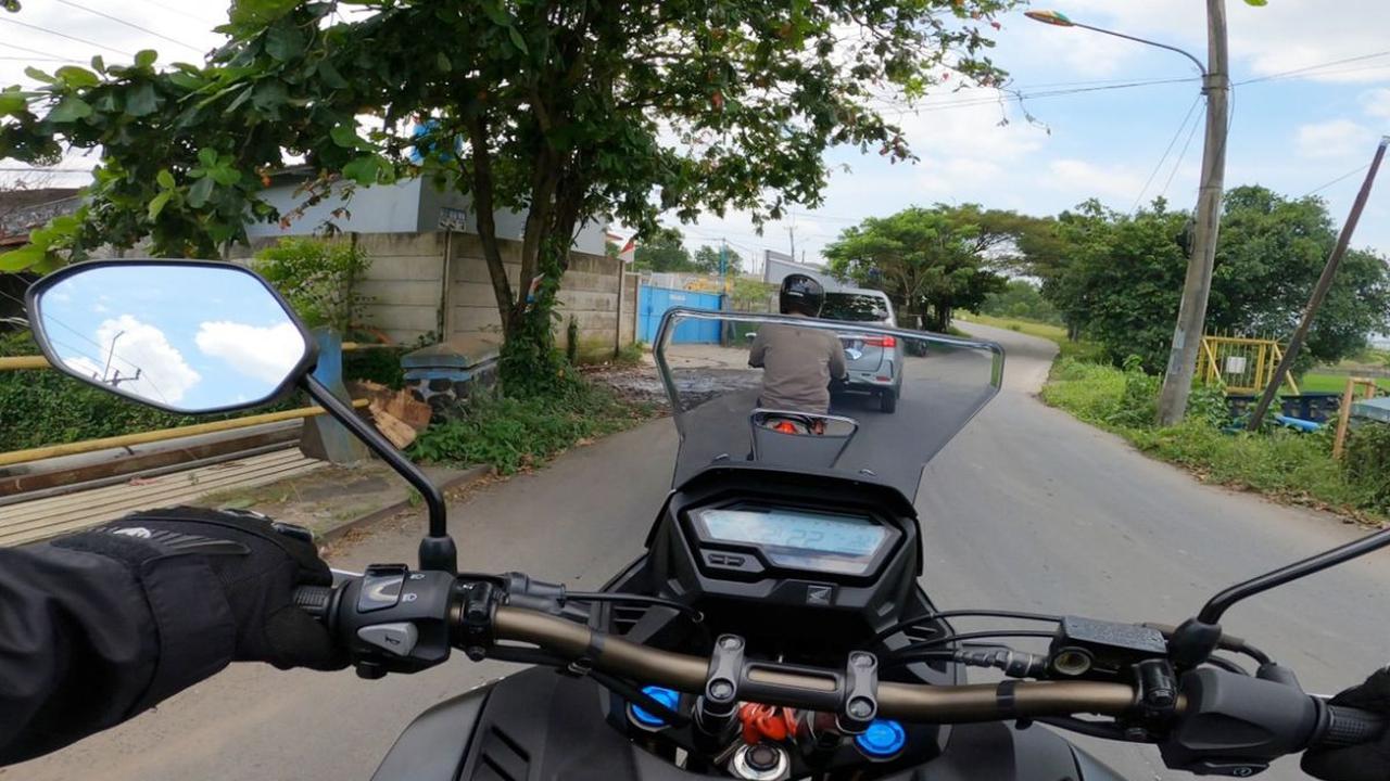 Menurut Wahyu Budhi, memanaskan mesin motor dalam waktu yang lama tidak akan menyebabkan kerusakan pada mesin motor