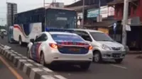 Mobil polisi melawan arus (TikTok/@bolutiktok24)