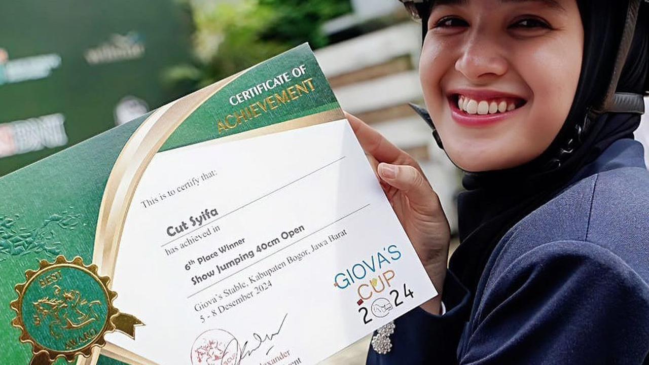 Tetap Cantik dan Anggun Berhijab, 7 Potret Cut Syifa & Reiger Perdana Ikut Kompetisi Berkuda
