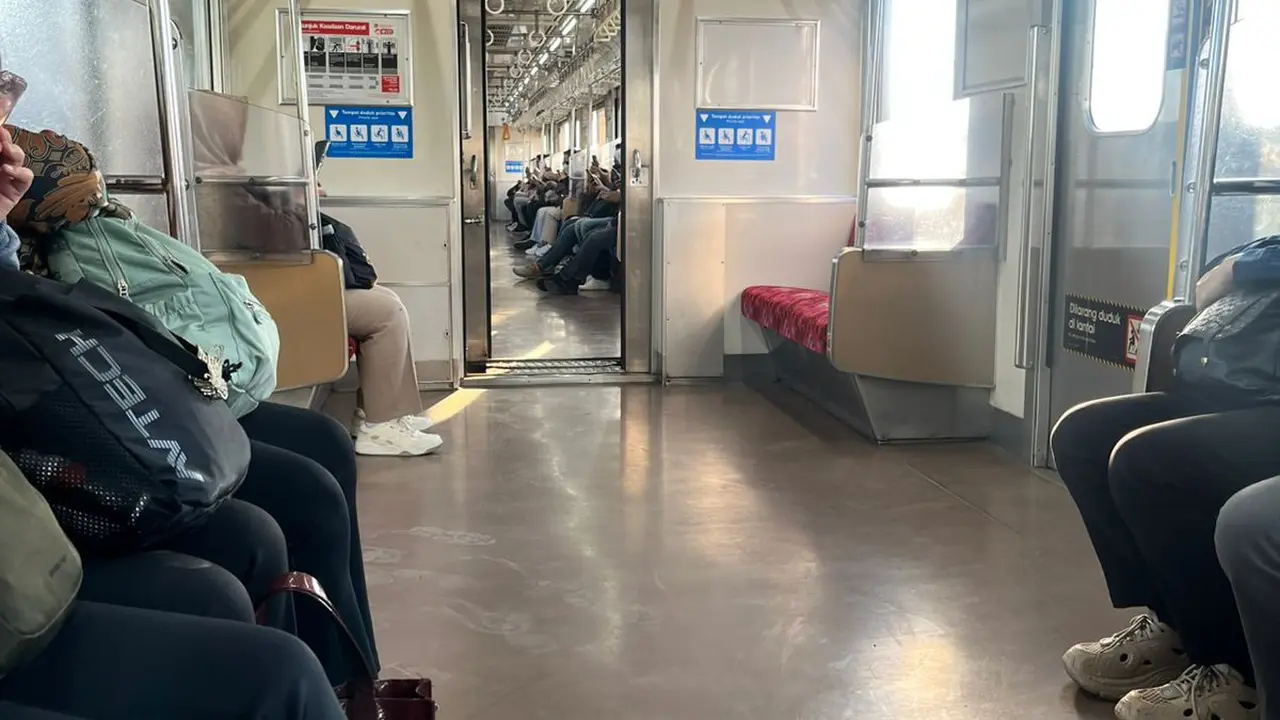 Situasi Commuter Line Jelang Demo Buruh