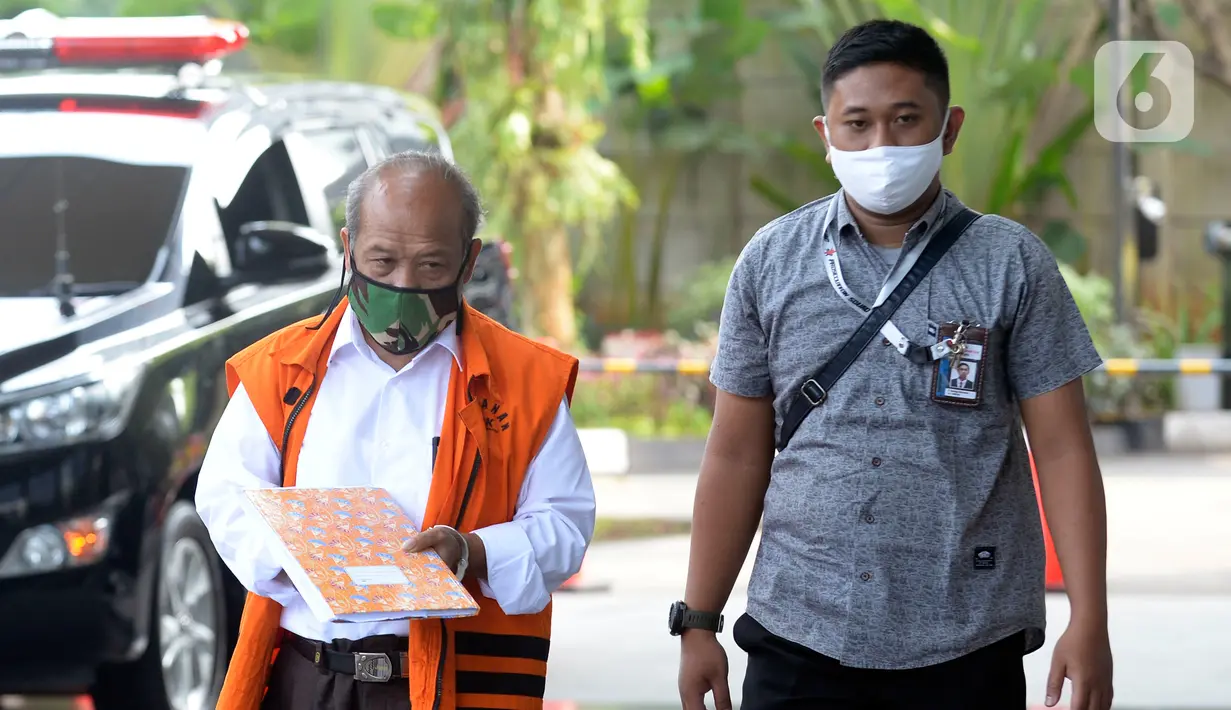 Terdakwa mantan anggota DPRD Kota Bandung, Kadar Slamet akan menjalani persidangan secara online lanjutan di Gedung KPK, Jakarta, Rabu (24/06/2020). Kadar diperiksa terkait kasus dugaan korupsi pengadaan tanah untuk RTH di lingkungan Pemerintah Kota Bandung Tahun 2012-2013. (merdeka.com/Dwi Narwoko)