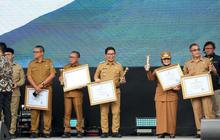Bupati Badung Raih Penghargaan Upakarya Wanua Nugraha 2025, Apresiasi Pembinaan Desa Optimal