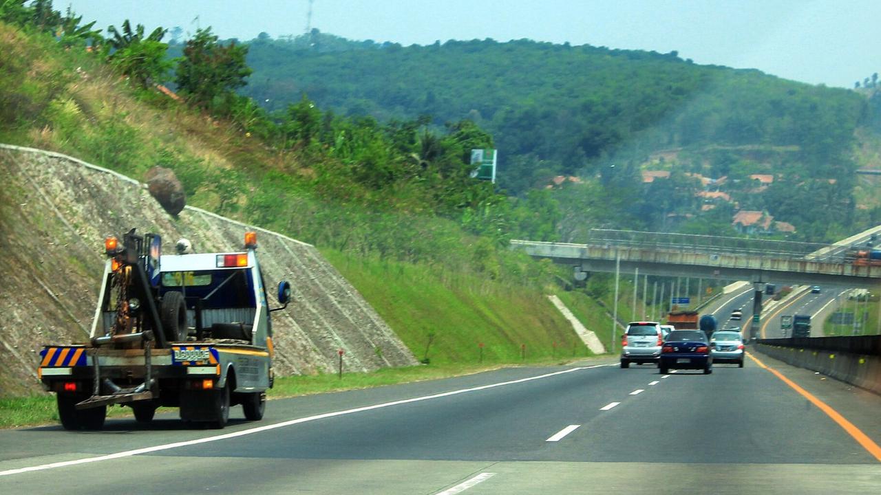 Sering Terjadi Tragedi Maut, Begini Sejarah Panjang Tol Cipularang