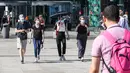 Para pejalan kaki yang mengenakan masker terlihat di Berlin, ibu kota Jerman, pada 6 Agustus 2020. Kasus COVID-19 di Jerman bertambah 1.045 dalam sehari sehingga total menjadi 213.067, seperti disampaikan Robert Koch Institute (RKI) pada Kamis (6/8). (Xinhua/Shan Yuqi)