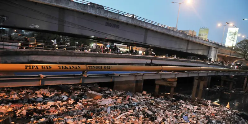 13 Sungai di Jakarta Tercemar