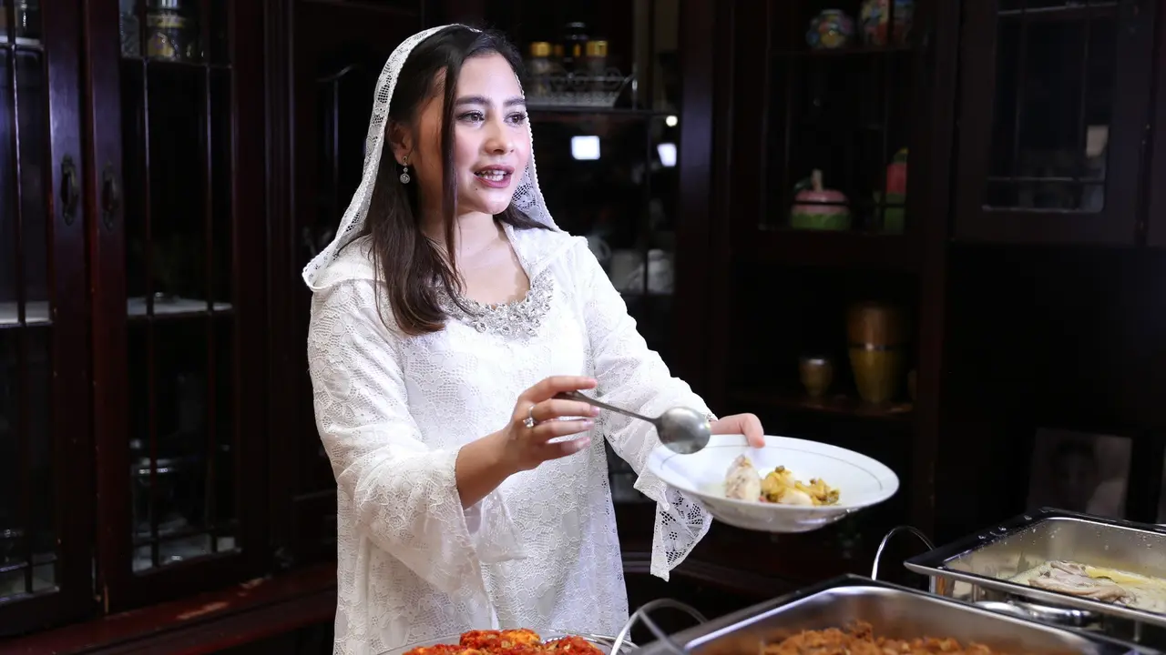[Fimela] Prilly Latuconsina