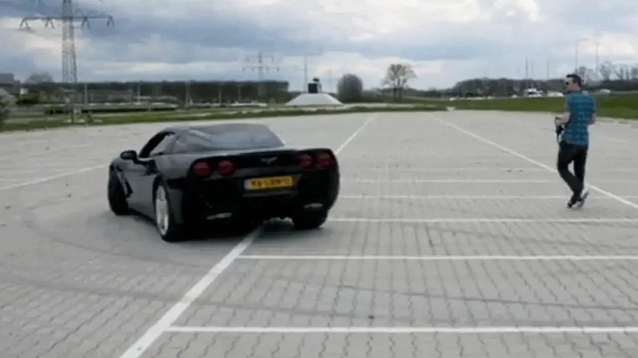 Mobil Corvette C6