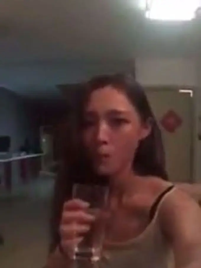 [Bintang] Jangan Nge-vlog Saat di Rumah Sendirian, Nanti Kamu Begini!