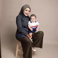 Nathalie Holscher Unggah Potret Bersama Si Kecil, credit: @nathalieholscher