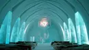 Ice hotel di Swedia disinyalir sebagai hotel pertama dan terbesar yang seluruh bangunannya terbuat dari es maupun salju. Hotel ini terletak di Jukkasjarvi, sebuah desa kecil di utara negara Swedia dengan luas 5.500 meter persegi. (en.wikipedia.org)