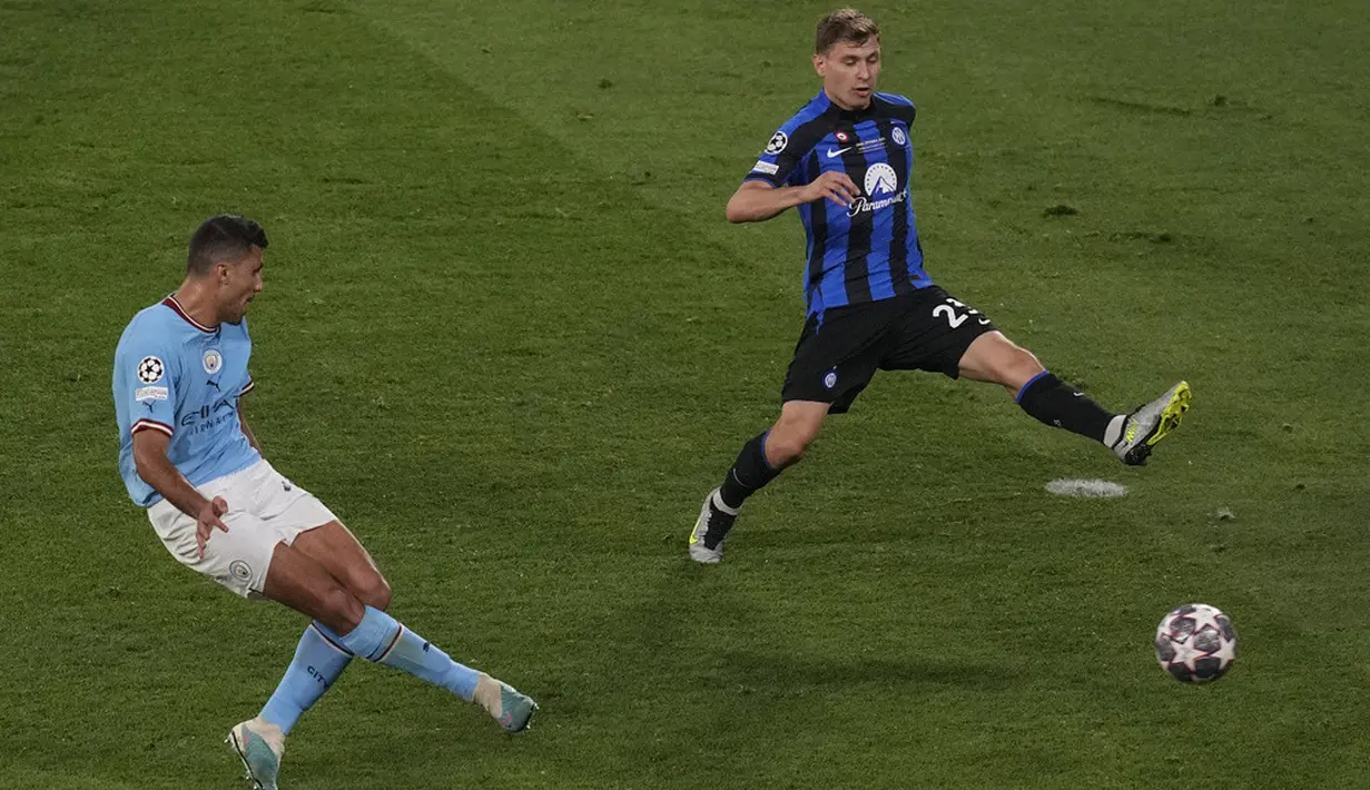 <p>Pada pertandingan yang berlangsung di Ataturk Olympic Stadium, Manchester City menang tipis 1-0. Satu-satunya gol yang tercipta pada pertandingan ini dipersembahkan oleh Rodri pada menit ke-68. (AP Photo/Thanassis Stavrakis)</p>