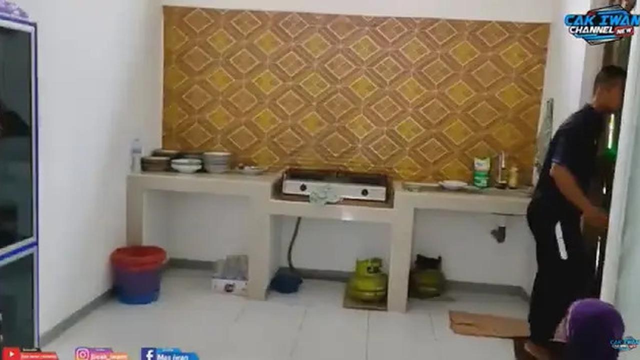 7 Potret Dapur Sederhana Rumah Pratama Arhan di Blora, Ada Tungku Kayu Khas Tempo Dulu