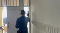 Biawak Tepergok Cari Jalan Masuk ke Rumah Mahasiswi di Lampung
