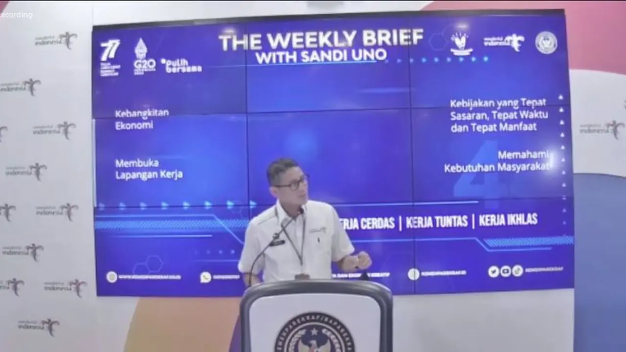 Menparekraf Sandiaga Uno di Weekly Press Briefing, 15 Agustus 2022