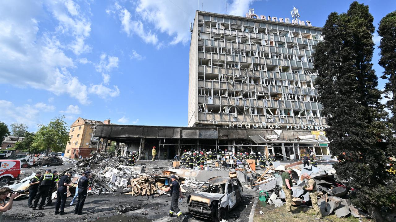 FOTO: Rusia Serang Kota Vinnytsia di Ukraina, 20 Orang Tewas