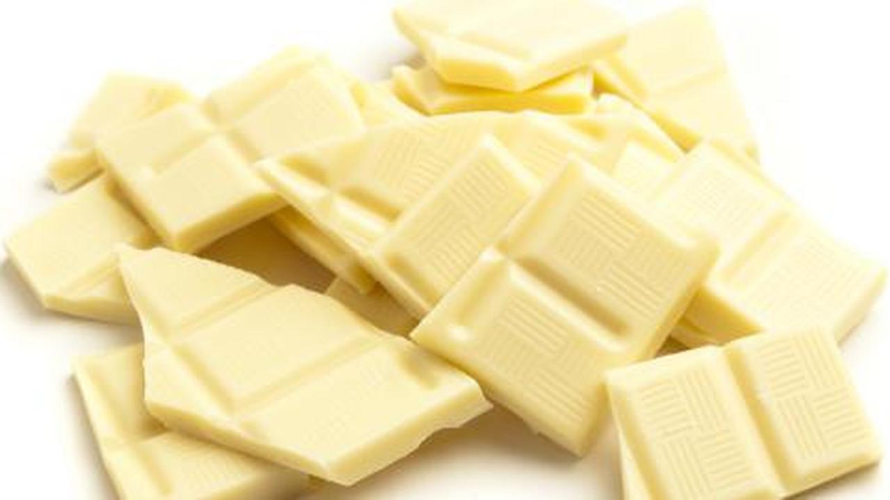 Cokelat putih bentuk kepala bayi, berani mencoba?