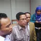 Ketua Koperasi Cipaganti Rochman Sunarya Saleh (tengah, berkaca mata)