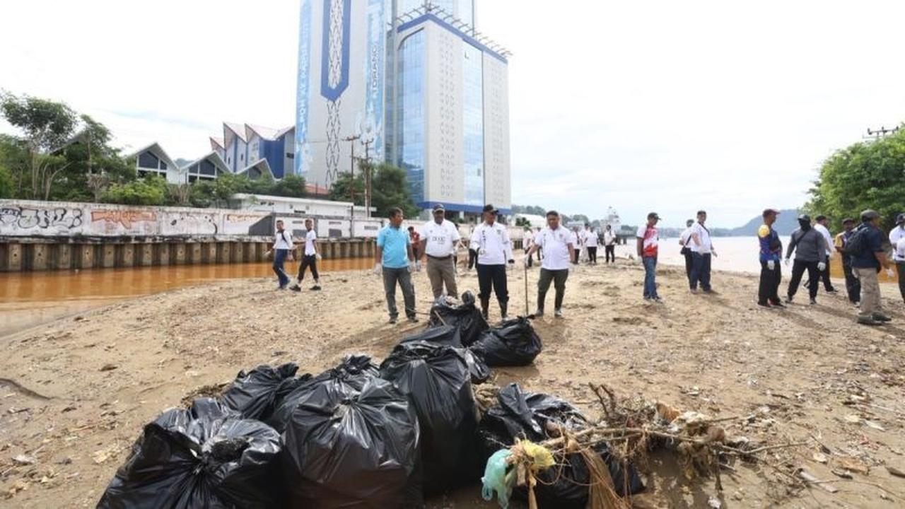 Gubernur Papua Ajak Masyarakat Terapkan Ekonomi Sirkular untuk Kelola Sampah Efektif