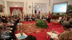 Presiden Joko Widodo menggelar Raker Pemerintah Tahun 2015 bersama Gubernur dan Bupati/Walikota di Istana Negara, Jakarta, Rabu (21/10/2015). Raker membahas Pilkada Langsung 2015, serapan anggaran di daerah dan dana desa. (Liputan6.com/Faizal Fanani)