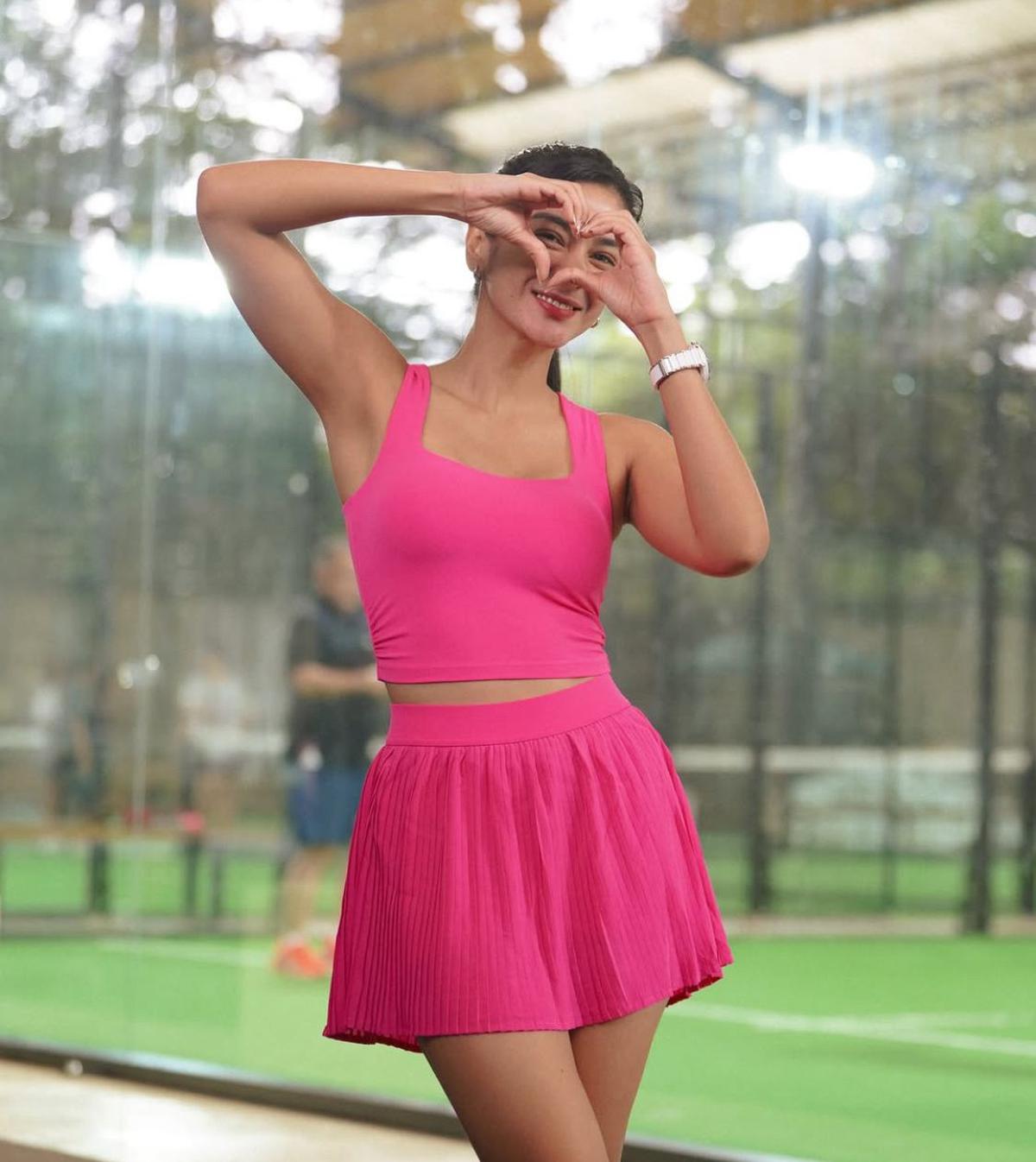 Bukan Candlelight Dinner, Fanny Ghassani Rayakan Valentine dengan Tenis Bareng Suami