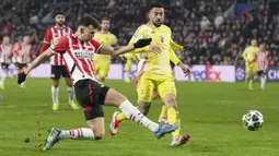 Pemain PSV, Ivan Perisic mencetak gol pertama timnya ke gawang Juventus dalam laga leg 2 babak play off Liga Champions 2024/2025 di Philips Stadion, Eindhoven, Belanda, Rabu (19/02/2025) waktu setempat. (AP Photo/Peter Dejong)