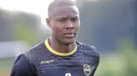 MU Akan Beli Bek Baru