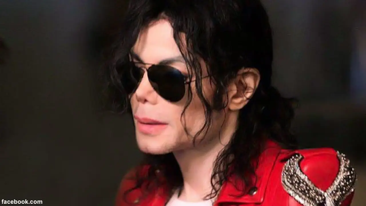 michael-jackson-130508b.jpg