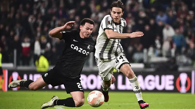 Piala UEFA Juventus vs Freiburg